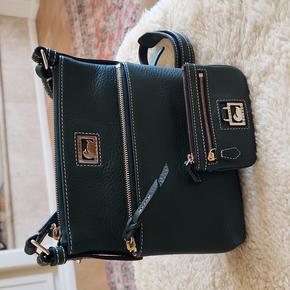 Beautiful NWOT Hunter Green Dooney & Bourke Letter Carrier & Wallet Set 🌲 - Picture 3 of 16